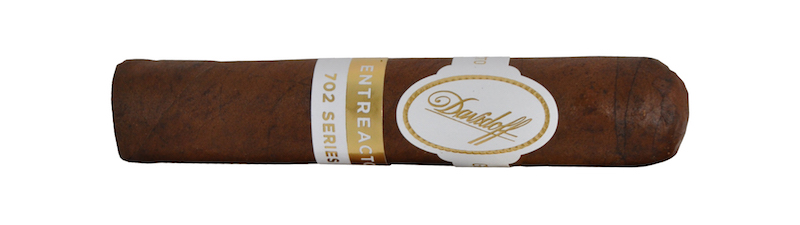Best Small Cigars for Winter: Davidoff 702 Entreacto